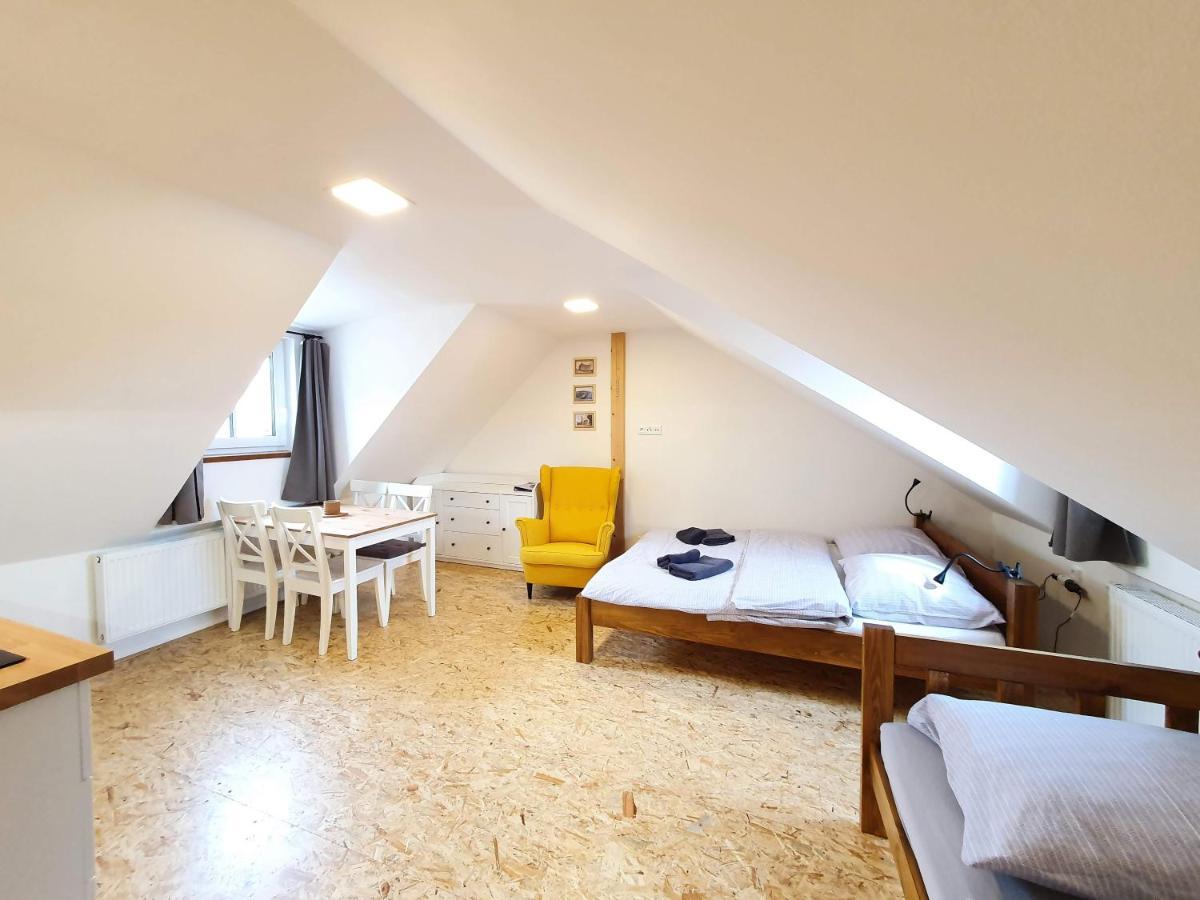 Apartmany U Muzea Horní Blatná Εξωτερικό φωτογραφία